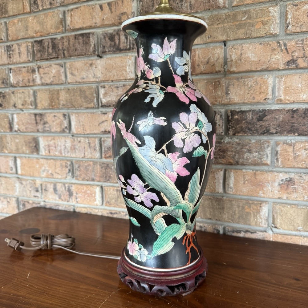 Vintage Famille Noire Style Asian Water Lily Black Floral Porcelain Brass Lamp - Picture 6 of 15